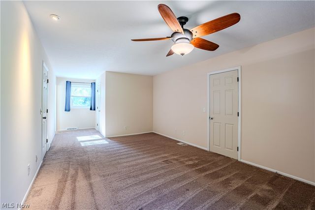 10027 Peachtree Drive, Strongsville, OH 44149