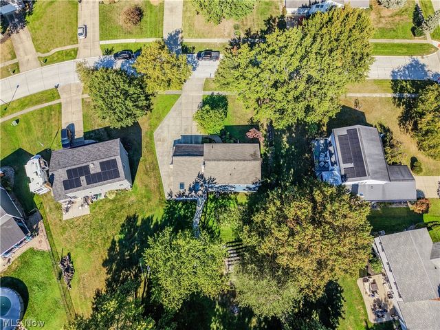 10027 Peachtree Drive, Strongsville, OH 44149
