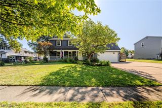 10027 Peachtree Drive, Strongsville, OH 44149