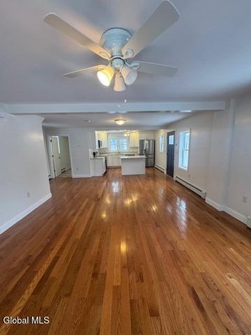 11 N Park Street, Cambridge, NY 12816