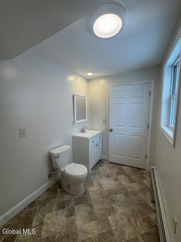 11 N Park Street, Cambridge, NY 12816