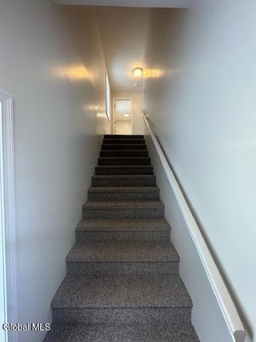 11 N Park Street, Cambridge, NY 12816