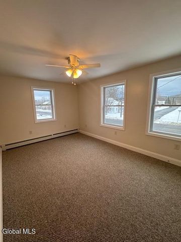 11 N Park Street, Cambridge, NY 12816