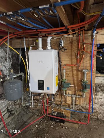 11 N Park Street, Cambridge, NY 12816