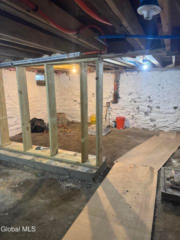 11 N Park Street, Cambridge, NY 12816