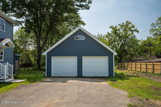 11 N Park Street, Cambridge, NY 12816