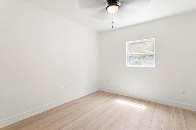 4224 Alamo Avenue, Fort Worth, TX 76107