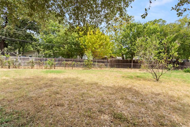 4224 Alamo Avenue, Fort Worth, TX 76107