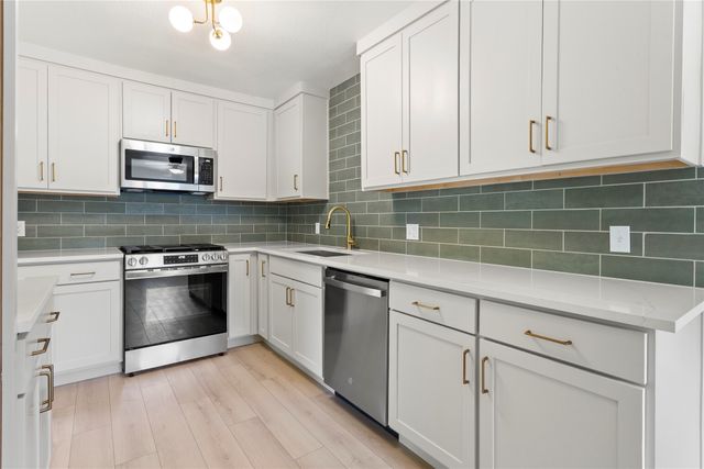 4224 Alamo Avenue, Fort Worth, TX 76107