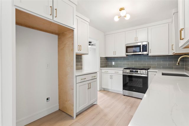 4224 Alamo Avenue, Fort Worth, TX 76107