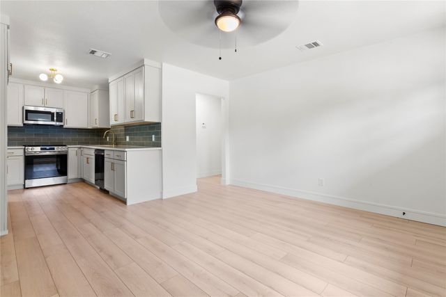 4224 Alamo Avenue, Fort Worth, TX 76107