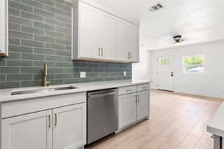 4224 Alamo Avenue, Fort Worth, TX 76107