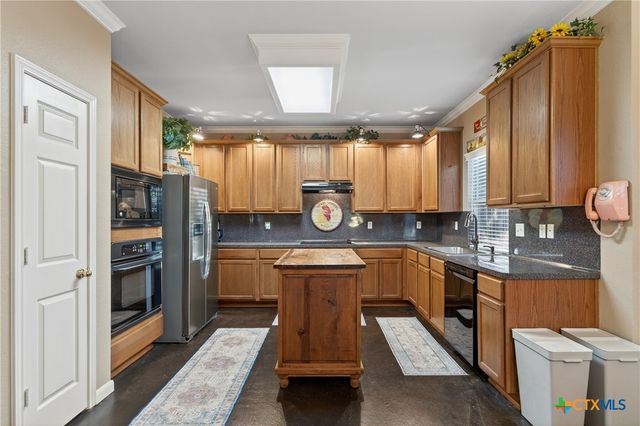 2052 Heaton Hall Drive, New Braunfels, TX 78130