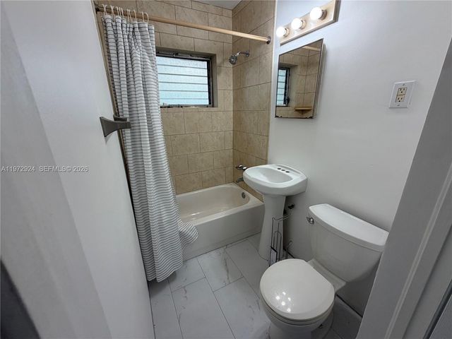 836 NW 12th Ter 2, Fort Lauderdale, FL 33311