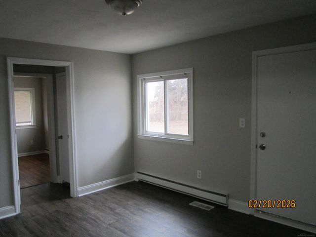 26700 Hopkins Street, Inkster, MI 48141