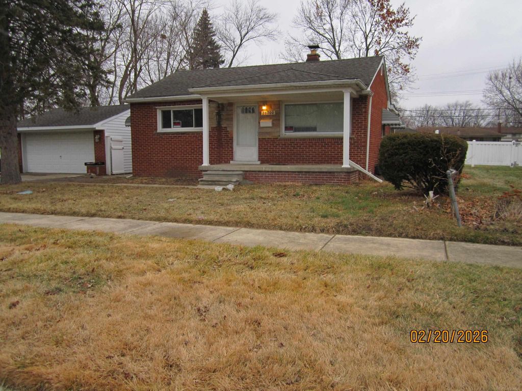26700 Hopkins Street, Inkster, MI 48141