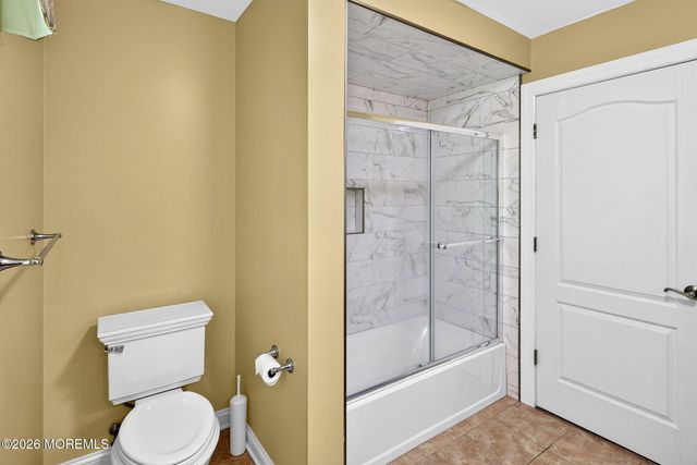 93 Lamb Lane, Manalapan, NJ 07726