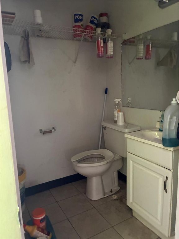 Image 13 of property listing at 2395 TAMIAMI TRAIL 201, Port Charlotte, FL 33952