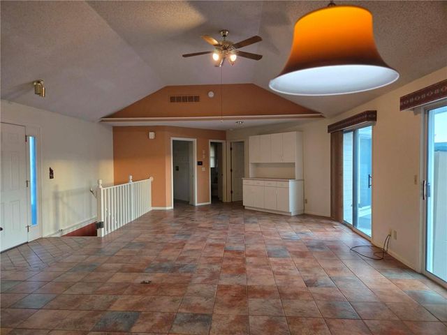 2428 Little Blue Court, Liberty, MO 64068