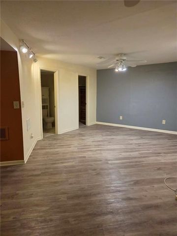 2428 Little Blue Court, Liberty, MO 64068