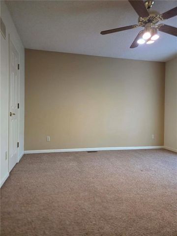 2428 Little Blue Court, Liberty, MO 64068