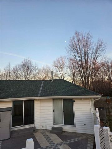 2428 Little Blue Court, Liberty, MO 64068