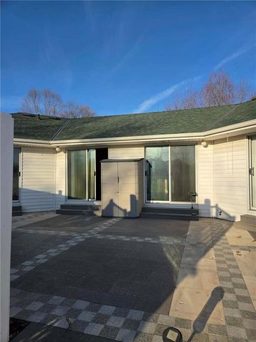 2428 Little Blue Court, Liberty, MO 64068