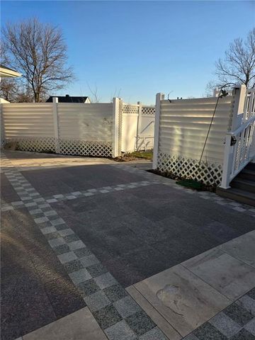 2428 Little Blue Court, Liberty, MO 64068