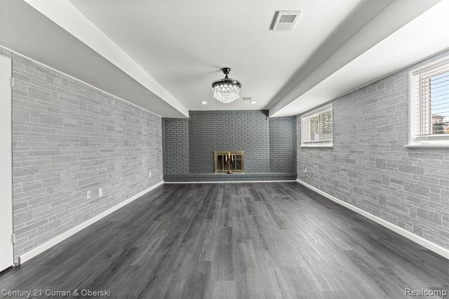 45561 Edgewood Court, Canton, MI 48187