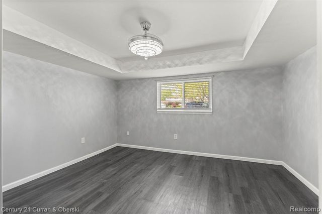 45561 Edgewood Court, Canton, MI 48187