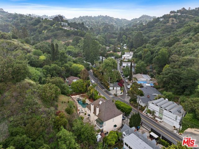 2431 Benedict Canyon Drive, Beverly Hills, CA 90210