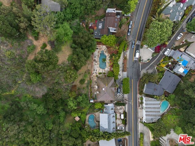 2431 Benedict Canyon Drive, Beverly Hills, CA 90210