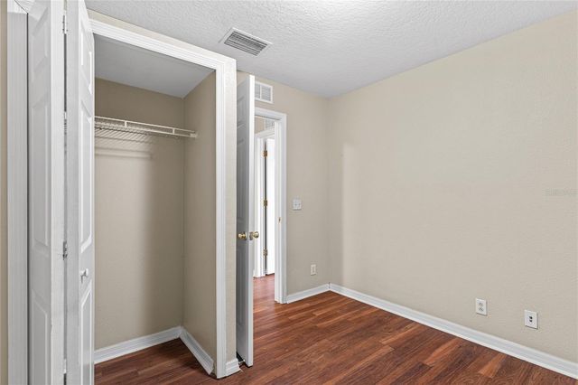 216 DRAGONS FIRE PLACE, Valrico, FL 33594
