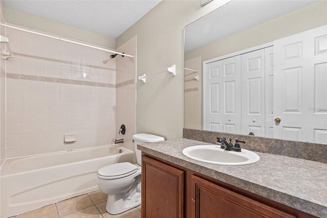 216 DRAGONS FIRE PLACE, Valrico, FL 33594