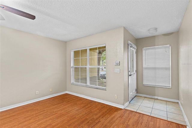 216 DRAGONS FIRE PLACE, Valrico, FL 33594