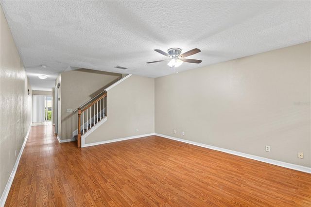 216 DRAGONS FIRE PLACE, Valrico, FL 33594