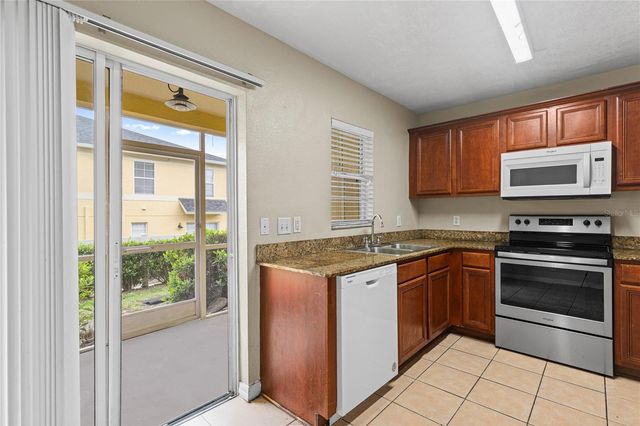 216 DRAGONS FIRE PLACE, Valrico, FL 33594