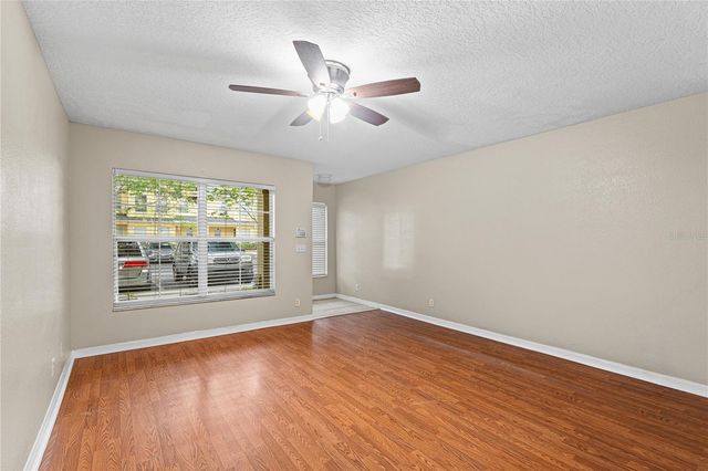 216 DRAGONS FIRE PLACE, Valrico, FL 33594