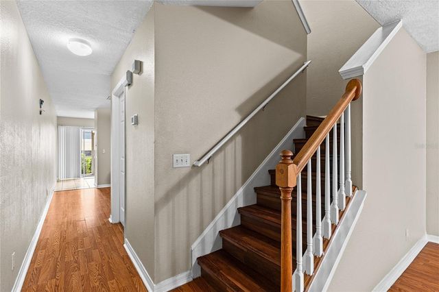 216 DRAGONS FIRE PLACE, Valrico, FL 33594
