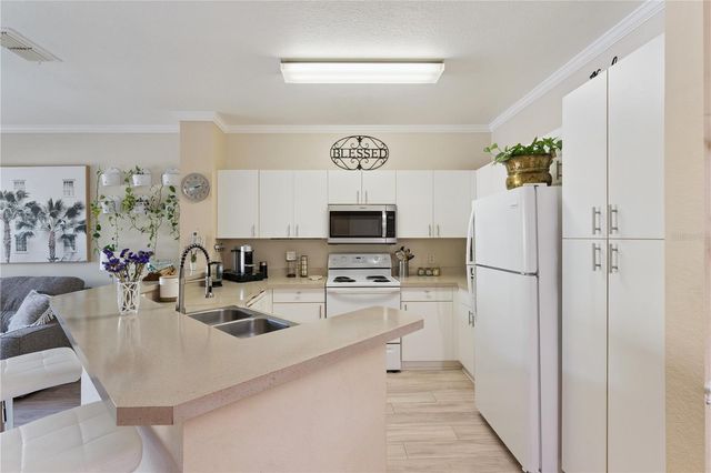 3751 CONROY ROAD 2325, Orlando, FL 32839