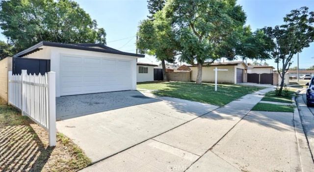 2540 W Picadilly Way, Anaheim, CA 92801