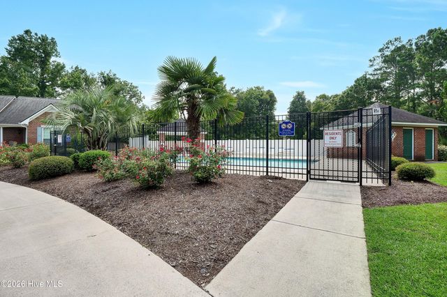 1600 Sturdivant Drive Apt 15, Wilmington, NC 28403