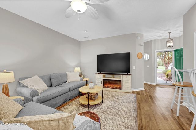 1600 Sturdivant Drive Apt 15, Wilmington, NC 28403