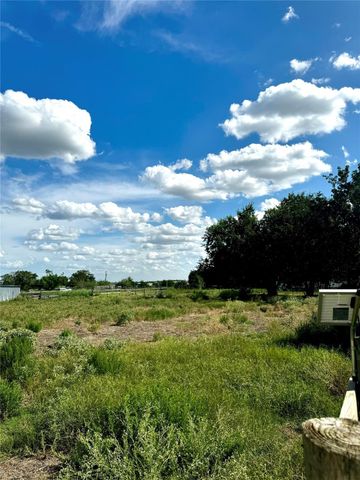 386 3G RD, Kyle, TX 78640