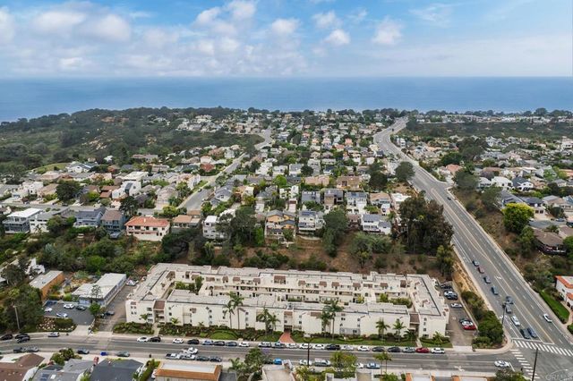 13754 Mango Drive 111, Del Mar, CA 92014