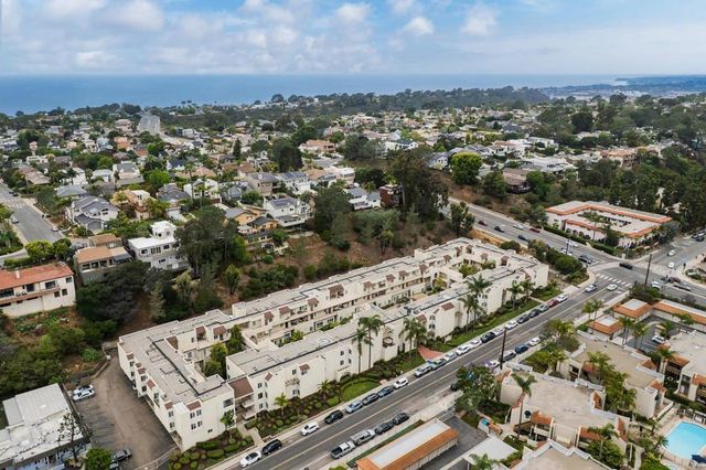 13754 Mango Drive 111, Del Mar, CA 92014