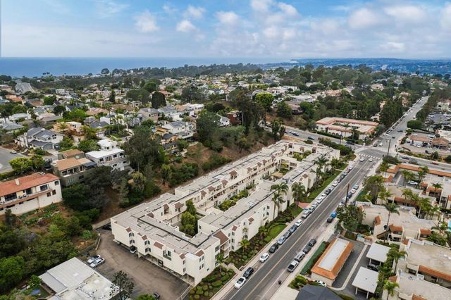 13754 Mango Drive 111, Del Mar, CA 92014