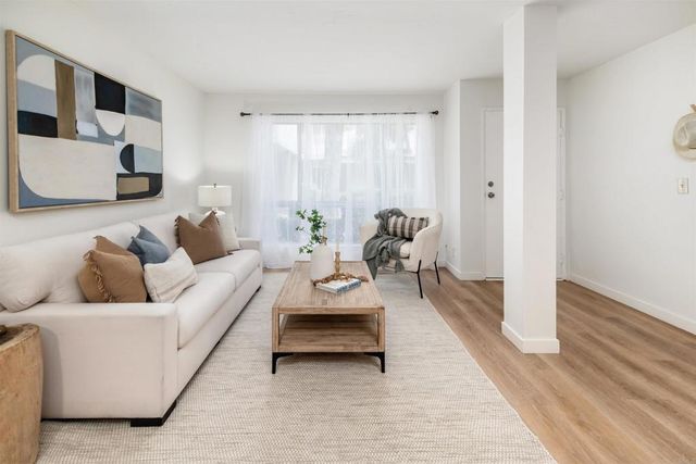 13754 Mango Drive 111, Del Mar, CA 92014