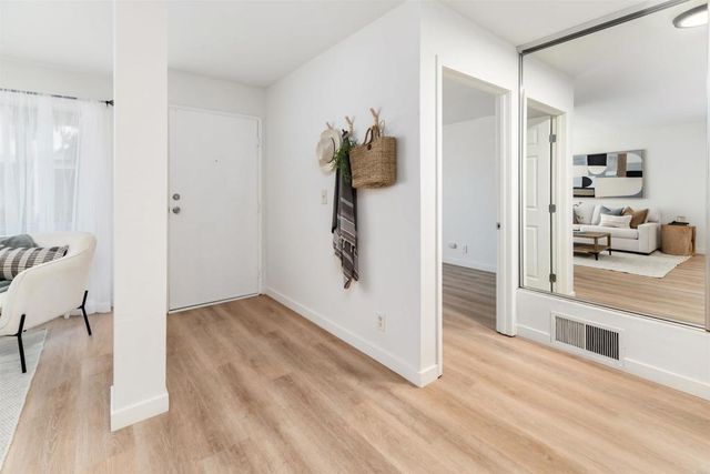 13754 Mango Drive 111, Del Mar, CA 92014