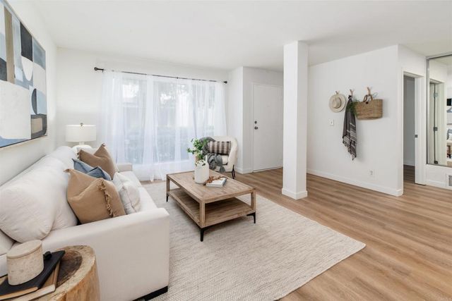 13754 Mango Drive 111, Del Mar, CA 92014